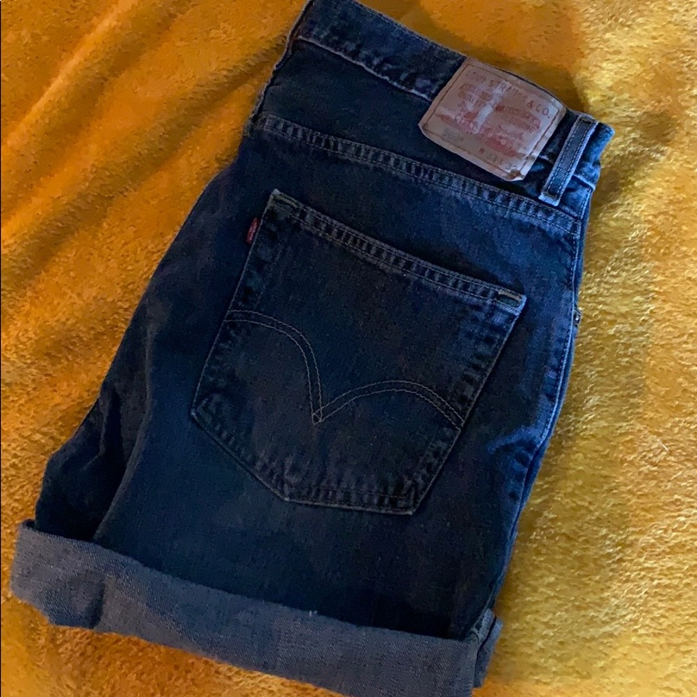 Levi "Loose Straight" Jean Shorts (Size 33)
